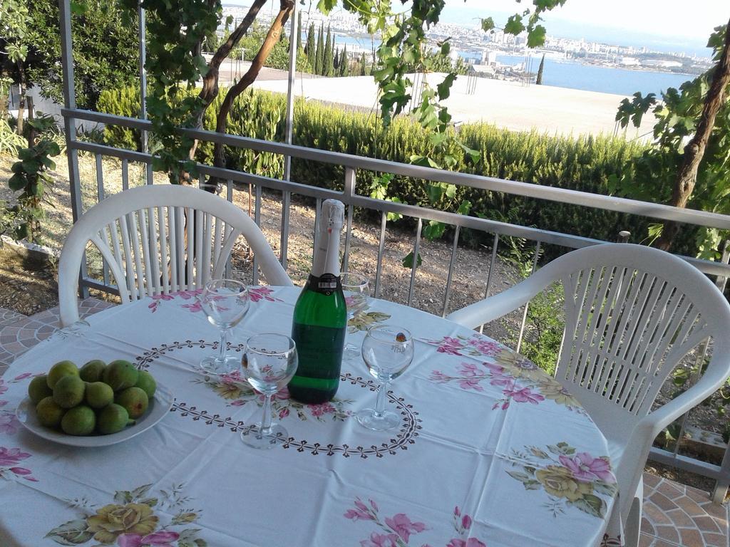 Tor Holiday House Villa Kastela Bagian luar foto