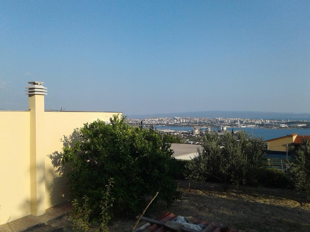 Tor Holiday House Villa Kastela Bagian luar foto